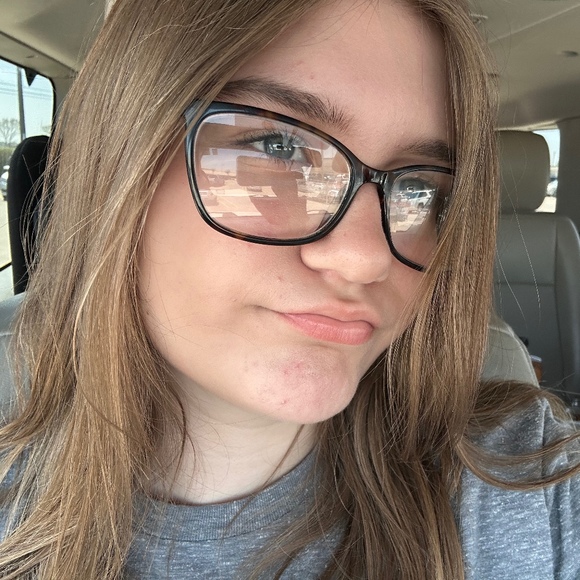 Meet the Posher Other - Meet your Posher, Cheyenne